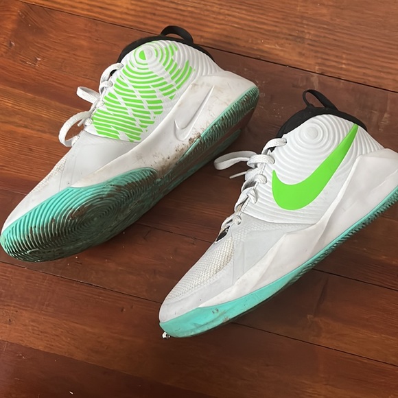 Nike boys team hustle AQ4224-005 basketball shoes - Picture 3 of 4